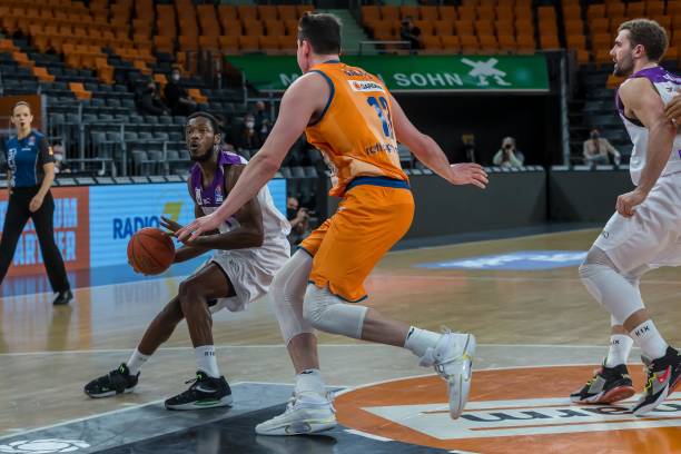 游泳比赛中 游泳比赛中